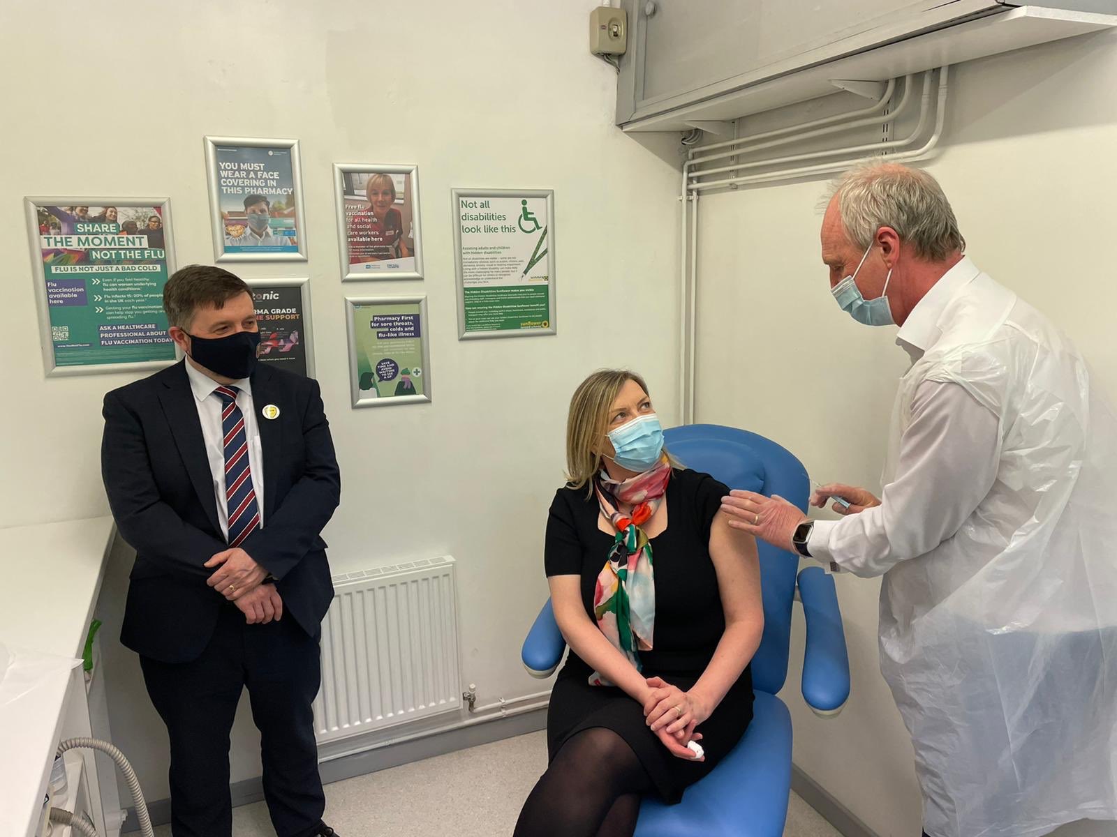 Community pharmacy vaccine service launches